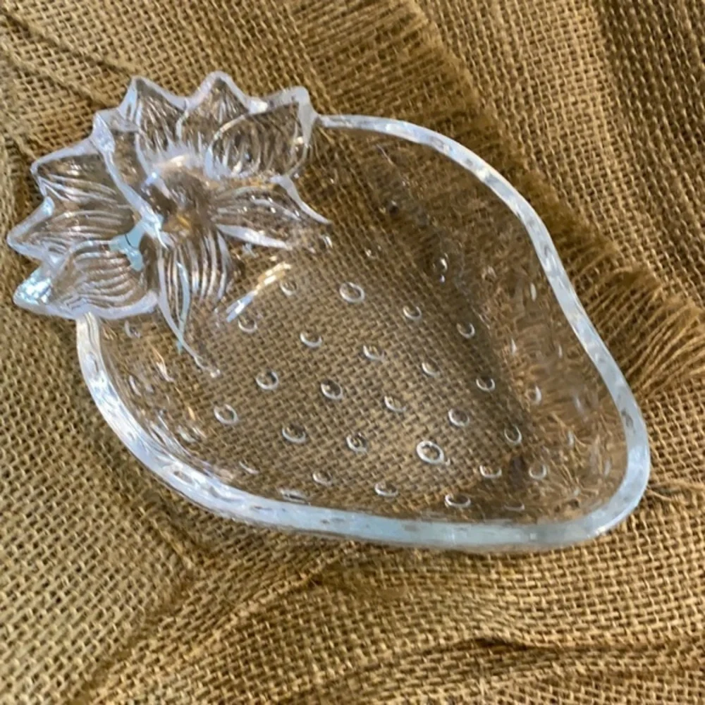 Studio Nova Strawberry Delight Clear Glass Strawberry Dish Bowl